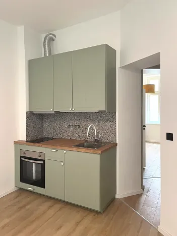 Pronájem bytu 2+kk, Karlovy Vary, Moravská, 36 m2