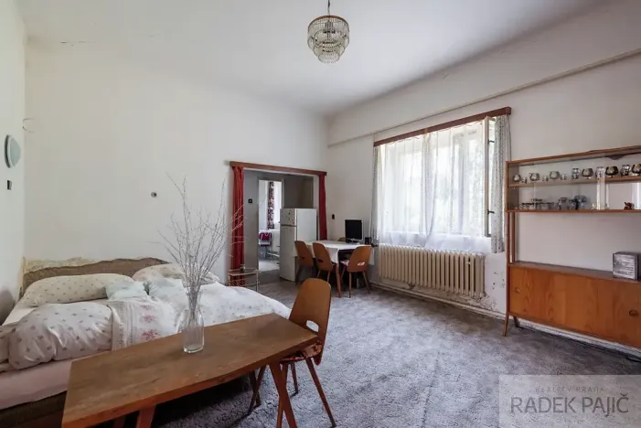 Prodej rodinného domu, Dobrovice, Palackého náměstí, 218 m2
