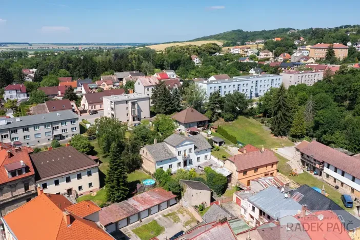 Prodej rodinného domu, Dobrovice, Palackého náměstí, 218 m2