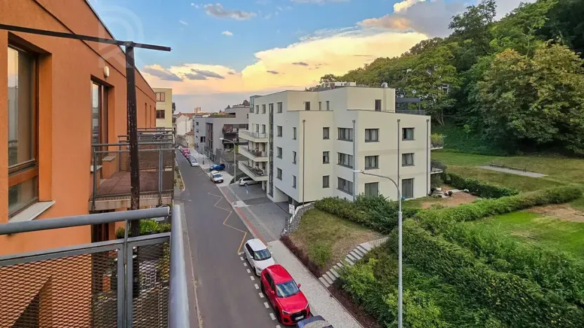 Pronájem bytu 1+kk, Praha - Smíchov, Na Neklance, 29 m2
