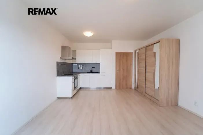 Pronájem bytu 1+kk, Beroun, Vinařská, 33 m2