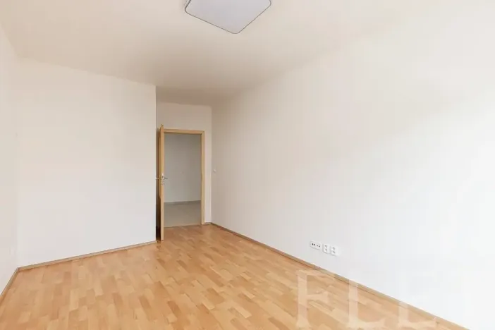 Pronájem bytu 1+kk, Praha - Černý Most, Rudolfa Holeky, 51 m2