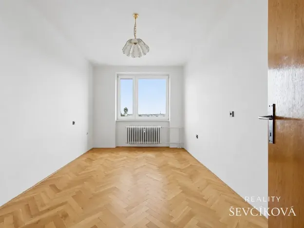 Prodej bytu 3+1, Hradec Králové, Na Občinách, 79 m2