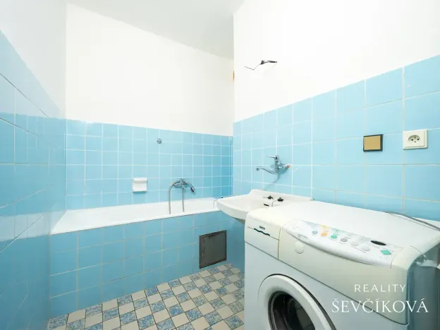 Prodej bytu 3+1, Hradec Králové, Na Občinách, 79 m2