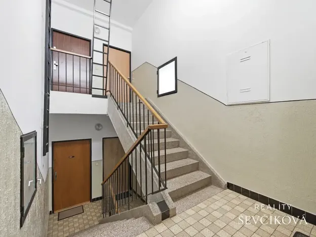 Prodej bytu 3+1, Hradec Králové, Na Občinách, 79 m2