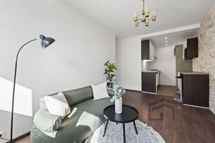 Pronájem bytu 2+kk, Praha - Hostivař, Zápasnická, 39 m2