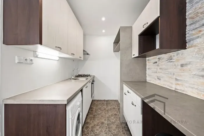 Pronájem bytu 2+kk, Praha - Hostivař, Zápasnická, 39 m2