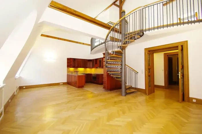 Pronájem atypického bytu, Praha - Josefov, Žatecká, 195 m2