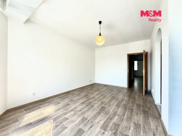 Pronájem bytu 2+1, Praha, U štěpu, 54 m2