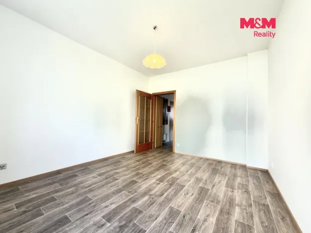 Pronájem bytu 2+1, Praha, U štěpu, 54 m2