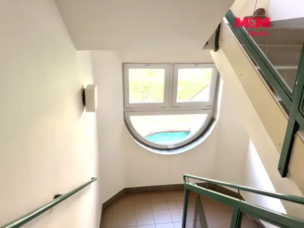 Pronájem bytu 2+1, Praha, U štěpu, 54 m2