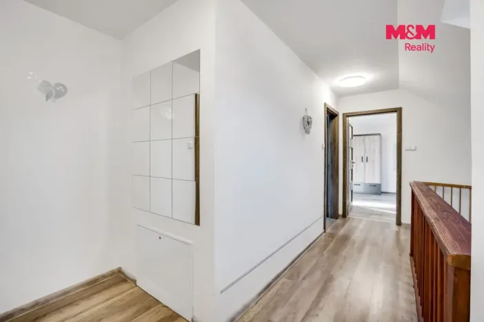 Prodej rodinného domu, Neumětely, V Chaloupkách, 210 m2