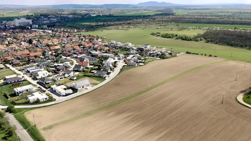 Prodej pozemku pro bydlení, Hrušovany u Brna, Pod Střediskem, 1062 m2