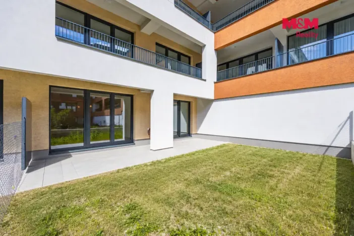 Prodej bytu 2+kk, Praha - Hloubětín, Poděbradská, 71 m2