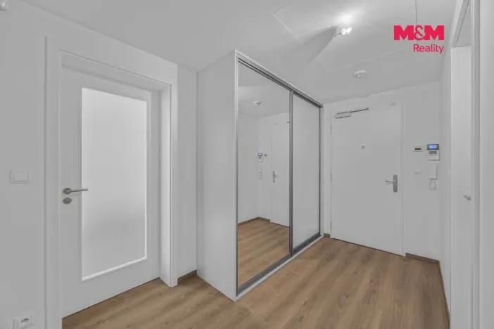 Prodej bytu 2+kk, Praha - Hloubětín, Poděbradská, 71 m2