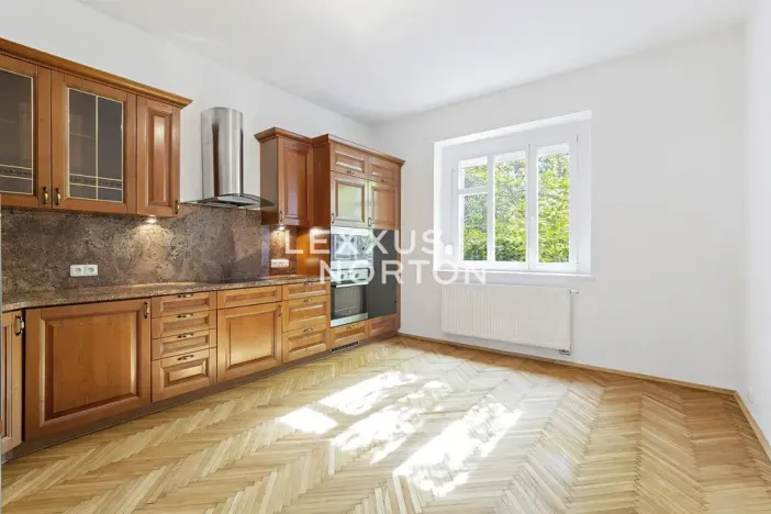 Pronájem vily, Praha - Smíchov, Fráni Šrámka, 413 m2