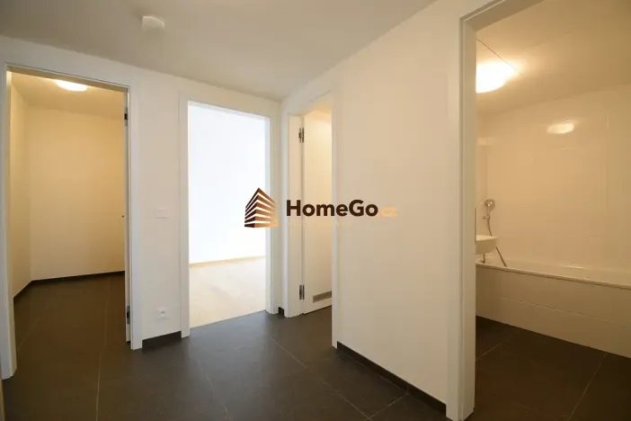 Pronájem bytu 2+kk, Praha - Modřany, Kolmanova, 66 m2