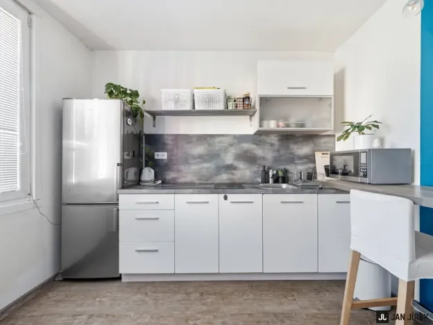 Pronájem bytu 2+kk, Hradec Králové - Třebeš, Urxova, 36 m2