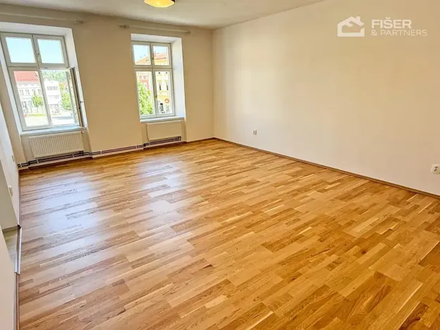 Pronájem bytu 2+1, Valašské Meziříčí, Náměstí, 87 m2