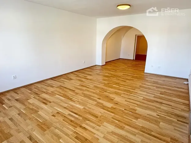 Pronájem bytu 2+1, Valašské Meziříčí, Náměstí, 87 m2