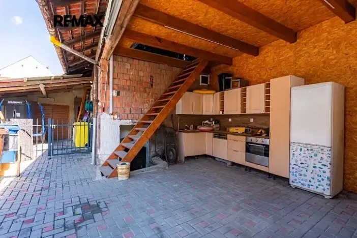 Prodej garáže, Jedovnice, 155 m2