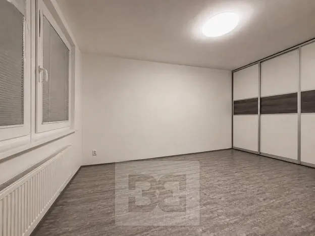 Pronájem bytu 1+kk, Praha - Háje, Matúškova, 31 m2