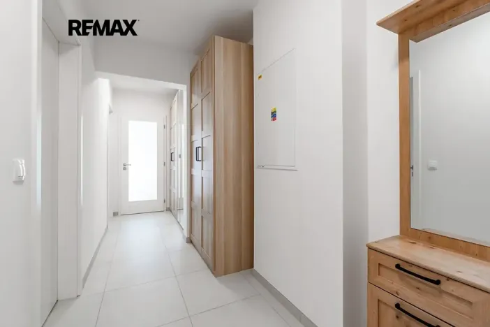 Pronájem bytu 2+kk, Praha - Vysočany, Pod Krocínkou, 59 m2