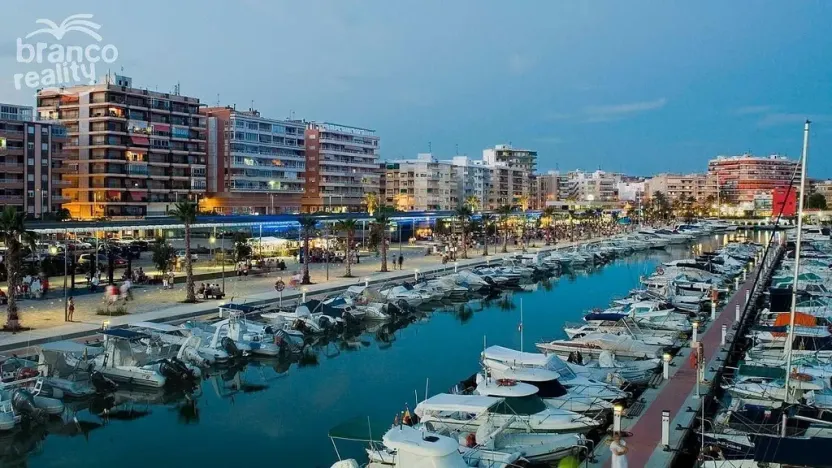 Prodej bytu 4+kk, Santa Pola, Alicante, Španělsko, 134 m2