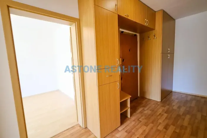 Pronájem bytu 3+kk, Praha - Kamýk, Papírníkova, 66 m2