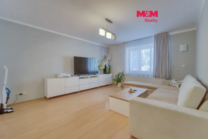 Prodej rodinného domu, Hřebeč, nám. Draha, 150 m2