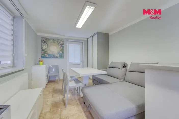 Prodej rodinného domu, Hřebeč, nám. Draha, 150 m2