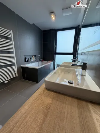 Prodej bytu 4+kk, Kolín, Zásmucká, 90 m2