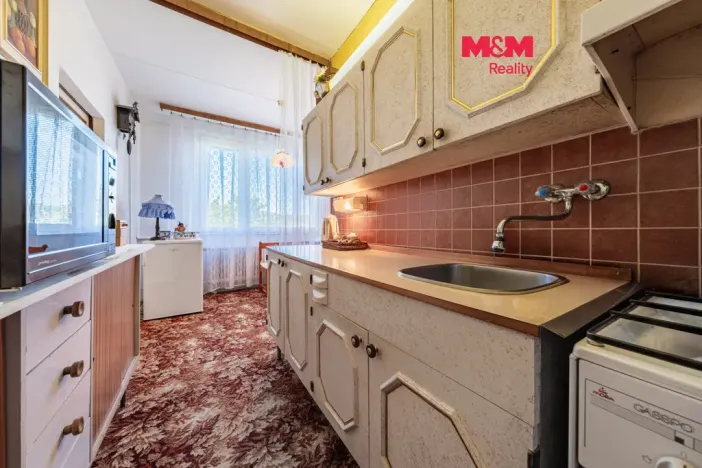 Prodej bytu 3+1, Chomutov, Komenského, 64 m2