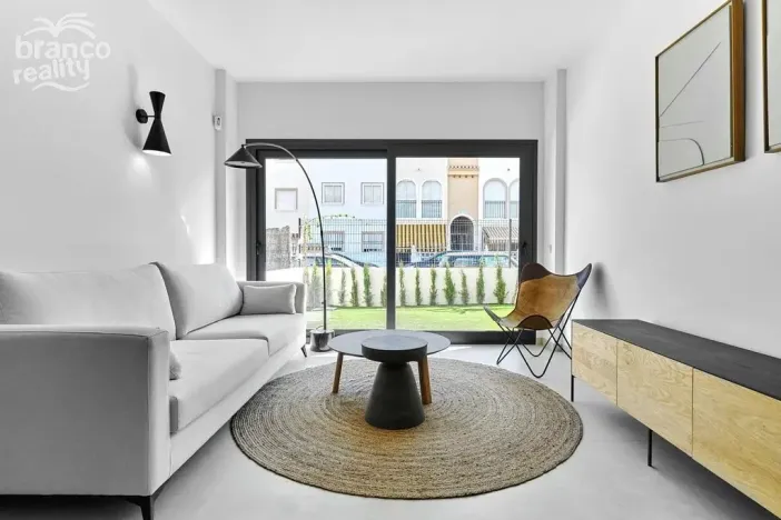 Prodej rodinného domu, Torrevieja, Alicante, Španělsko, 100 m2