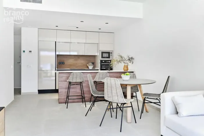 Prodej rodinného domu, Torrevieja, Alicante, Španělsko, 100 m2