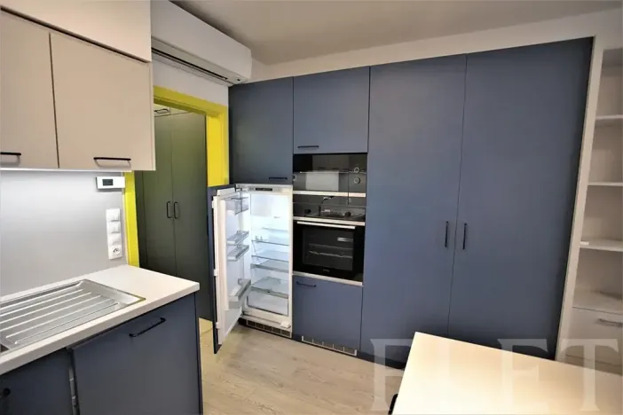 Pronájem bytu 1+kk, Praha - Karlín, Sokolovská, 31 m2