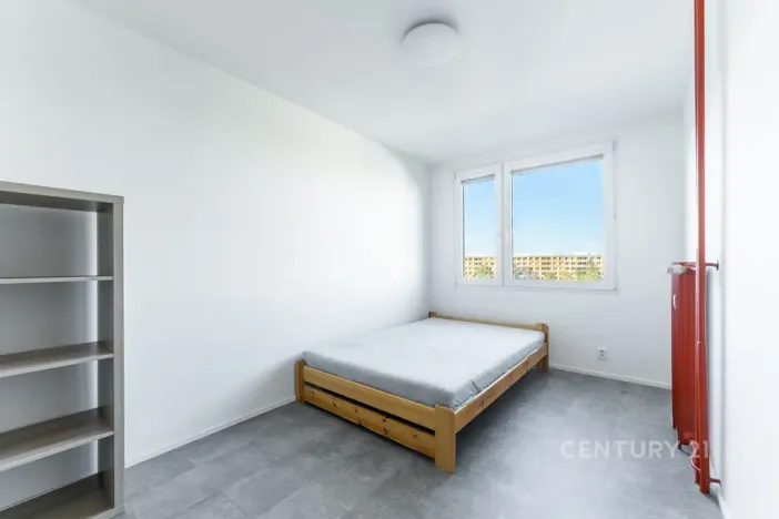 Pronájem bytu 2+kk, Praha - Prosek, Vysočanská, 45 m2