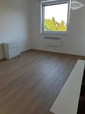 Pronájem bytu 1+1, Praha - Hodkovičky, Klánova, 29 m2