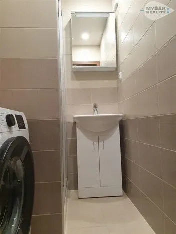 Pronájem bytu 1+1, Praha - Hodkovičky, Klánova, 29 m2
