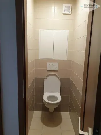 Pronájem bytu 1+1, Praha - Hodkovičky, Klánova, 29 m2