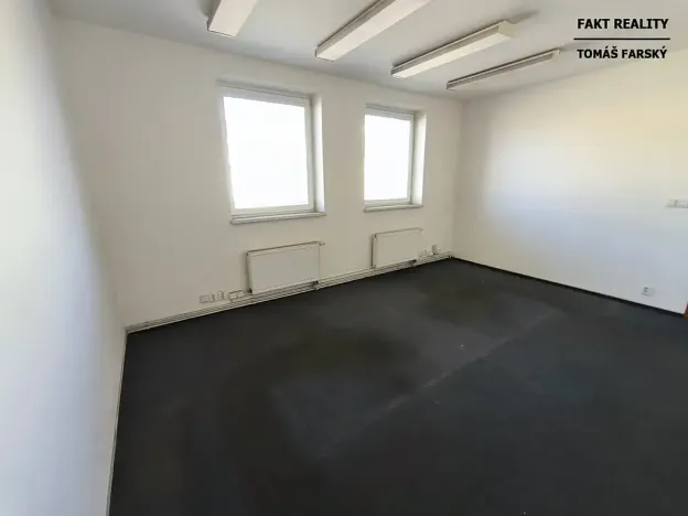 Pronájem skladu, Ústí nad Labem, U Skladiště, 1250 m2