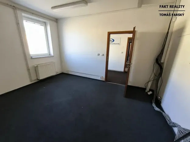 Pronájem skladu, Ústí nad Labem, U Skladiště, 1250 m2