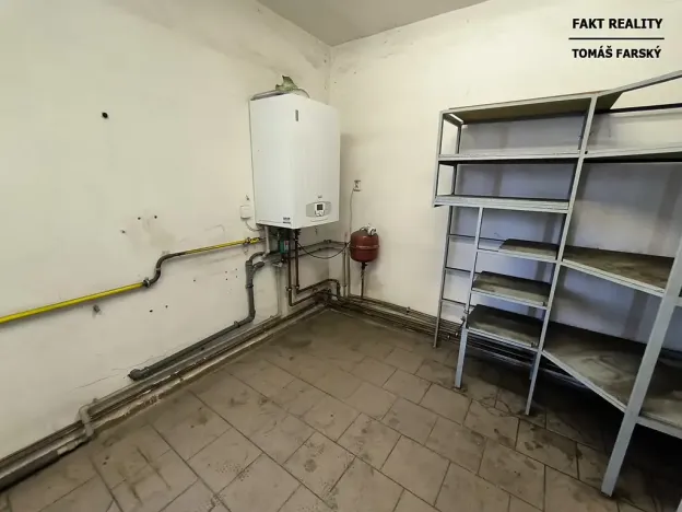 Pronájem skladu, Ústí nad Labem, U Skladiště, 1250 m2
