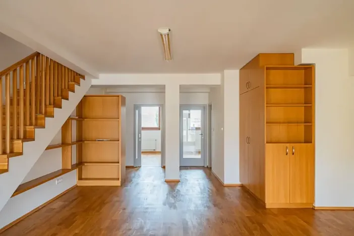 Pronájem bytu 4+1, Praha - Smíchov, Štefánikova, 147 m2