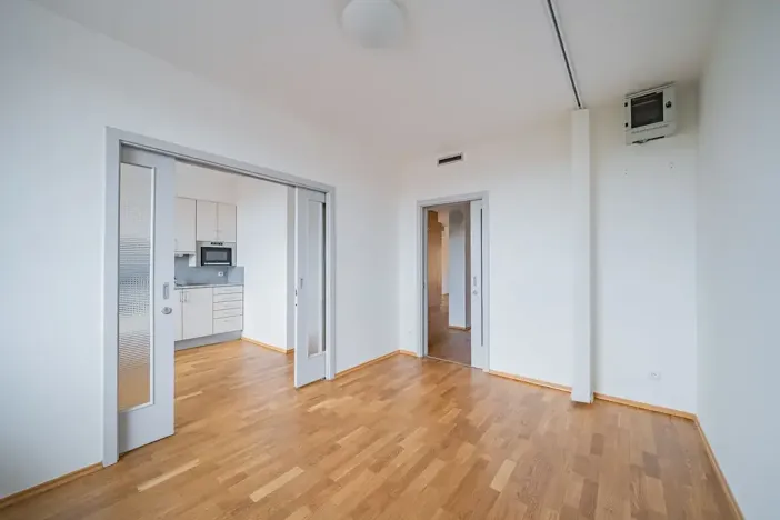 Pronájem bytu 4+1, Praha - Smíchov, Štefánikova, 147 m2