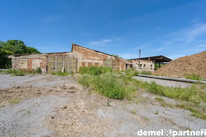 Prodej zemědělského objektu, Korouhev, 1400 m2