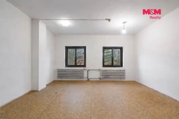 Prodej obchodního prostoru, Paskov, Náměstí, 205 m2