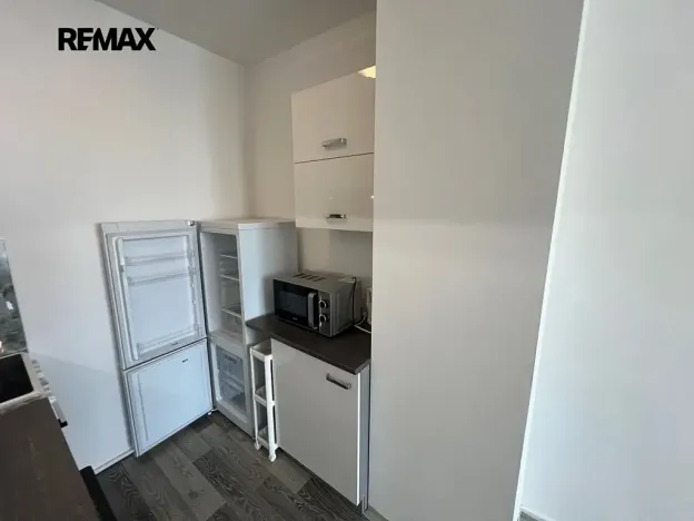 Pronájem bytu 2+kk, Praha - Kamýk, Smotlachova, 44 m2