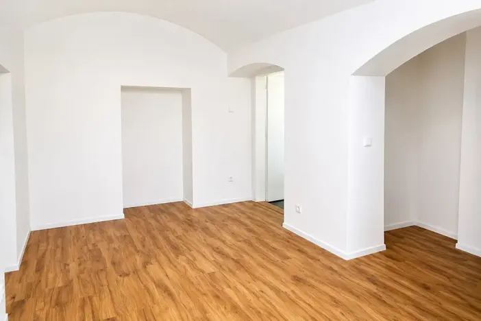 Pronájem obchodního prostoru, Praha - Strašnice, Saratovská, 110 m2