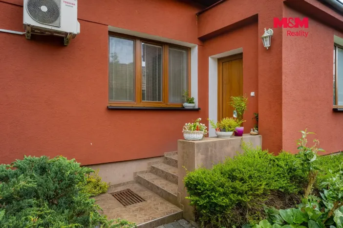 Prodej rodinného domu, Kněžmost - Koprník, 250 m2